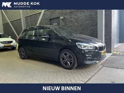 Zwart Gebruikt 2020 BMW 218 Executive Stationwagen | € 25.900 (Iets duurder)