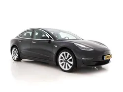 Solid black Gebruikt 2020 Tesla Model 3 Long Range Sedan | € 19.445 (Goede deal)