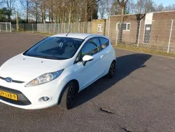 Wit Gebruikt 2010 Ford Fiesta Titanium Hatchback | € 4.500 (Iets duurder)