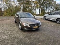 Bruin Gebruikt 2014 Volvo V70 Stationwagen | € 11.744 (Eerlijke prijs)