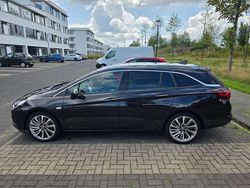 Zwart Gebruikt 2016 Opel Astra Innovation Stationwagen | € 11.499 (Eerlijke prijs)
