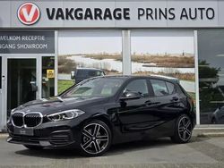 Zwart Gebruikt 2021 BMW 118 Executive Hatchback | € 22.900 (Goede deal)