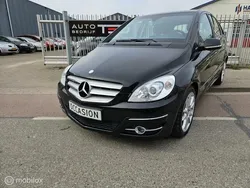 Zwart, metallic lak Gebruikt 2011 Mercedes B180 Business MPV | € 5.995 (Eerlijke prijs)