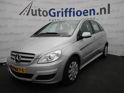 Grijs Gebruikt 2010 Mercedes B160 MPV | € 5.290 (Goede deal)