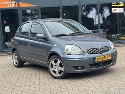 Blauw Gebruikt 2005 Toyota Yaris Hatchback | € 2.749 (Eerlijke prijs)