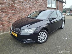 Zwart Gebruikt 2014 Seat Leon Style Hatchback | € 7.950 (Eerlijke prijs)
