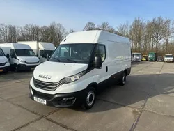Wit Gebruikt 2023 Iveco Daily Van | € 24.950
