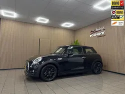 Zwart, metallic lak Gebruikt 2015 Mini Cooper Business Hatchback | € 13.950 (Goede deal)