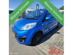 Blauw Gebruikt 2012 Peugeot 107 Access Hatchback | € 2.950 (Eerlijke prijs)