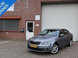 Grijs Gebruikt 2013 Skoda Octavia Business Line Hatchback | € 5.999 (Eerlijke prijs)