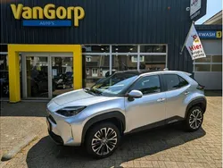 Grijs Gebruikt 2021 Toyota Yaris Cross Executive SUV | € 27.995 (Eerlijke prijs)