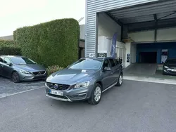 Grijs Gebruikt 2017 Volvo V60 CC Plus Stationwagen | € 15.750 (Goede deal)