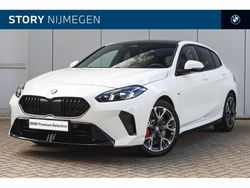 Alpinweiss iii Gebruikt 2024 BMW 120 M Sport Hatchback | € 37.950 (Super prijs)