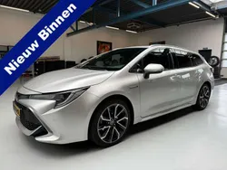 Grijs Gebruikt 2019 Toyota Corolla Executive Stationwagen | € 20.990 (Goede deal)