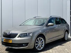 Beige Gebruikt 2015 Skoda Octavia Business Line Stationwagen | € 9.950 (Iets duurder)
