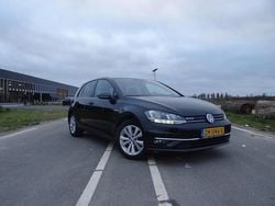 Zwart Gebruikt 2019 VW Golf VII Comfortline Hatchback | € 14.850 (Goede deal)