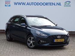 Blauw, metallic lak Gebruikt 2023 Hyundai i30 Comfort Stationwagen | € 19.950 (Goede deal)