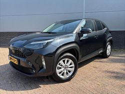 Zwart Gebruikt 2024 Toyota Yaris Cross Active SUV | € 28.980 (Eerlijke prijs)