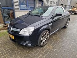 Zwart Gebruikt 2009 Opel Tigra Cabriolet | € 3.950