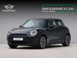 Zwart Nieuw 2025 Mini Cooper Classic Hatchback | € 36.590 (Eerlijke prijs)
