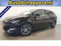 Zwart, metallic lak Gebruikt 2016 Peugeot 308 Premium Stationwagen | € 11.995 (Iets duurder)