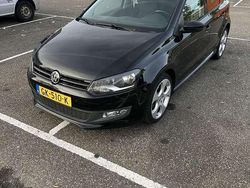 Gebruikt 2015 VW Polo Comfortline Sedan | € 4.750 (Goede deal)