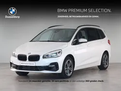Wit Gebruikt 2022 BMW 216 Sport Line Stationwagen | € 21.950 (Iets duurder)