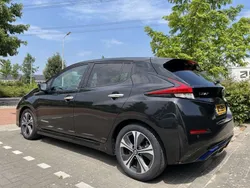 Zwart Gebruikt 2018 Nissan Leaf Hatchback | € 11.950 (Eerlijke prijs)