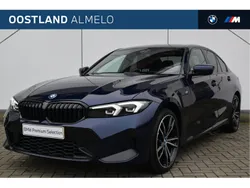 Blauw Gebruikt 2024 BMW 320e M Sport Sedan | € 44.950 (Eerlijke prijs)