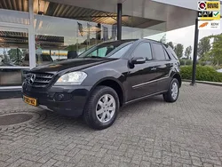 Zwart Gebruikt 2007 Mercedes 350 SUV | € 12.950 (Eerlijke prijs)