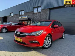 Rood Gebruikt 2016 Opel Astra Business Hatchback | € 7.450 (Eerlijke prijs)
