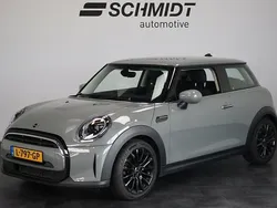 Grijs Gebruikt 2021 Mini ONE Essential Hatchback | € 18.995 (Eerlijke prijs)