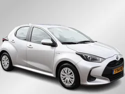 Grijs Gebruikt 2020 Toyota Yaris Hybrid Active Hatchback | € 20.499 (Eerlijke prijs)