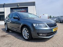 Grijs Gebruikt 2014 Skoda Octavia Stationwagen | € 5.250 (Eerlijke prijs)