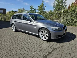 Grijs Gebruikt 2011 BMW 320 Luxury Line Stationwagen | € 6.995 (Iets duurder)