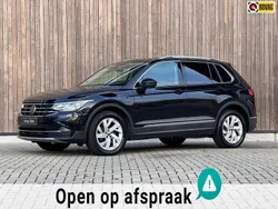 Zwart Gebruikt 2021 VW Tiguan Elegance SUV | € 26.900 (Goede deal)