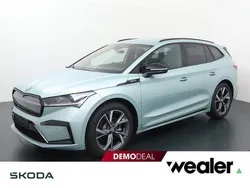 Zilver, metallic lak Gebruikt 2024 Skoda Enyaq iV SportLine SUV | € 41.840