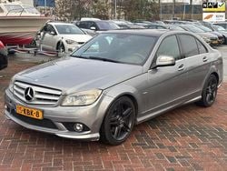 Grijs (metallic) Gebruikt 2009 Mercedes C320 Avantgarde Sedan | € 4.444 (Eerlijke prijs)