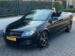 Zwart Gebruikt 2006 Opel Astra Cabriolet Cosmo Cabriolet | € 3.000 (Duur)