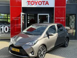 Grijs Gebruikt 2018 Toyota Yaris Hybrid Design Hatchback | € 13.400 (Eerlijke prijs)