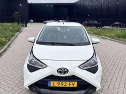 Wit Gebruikt 2021 Toyota Aygo X-play Hatchback | € 8.950 (Eerlijke prijs)