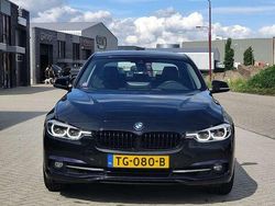 Zwart Gebruikt 2016 BMW 330 Sedan | € 17.000 (Super prijs)