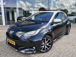 Zwart Gebruikt 2021 Toyota Yaris Style Hatchback | € 22.900 (Eerlijke prijs)