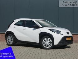 Wit Gebruikt 2023 Toyota Aygo Play Hatchback | € 15.990 (Goede deal)