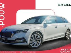 Wit Gebruikt 2024 Skoda Octavia Business Line Stationwagen | € 33.750 (Iets duurder)