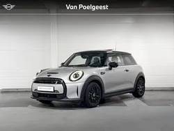 Melting silver iii Gebruikt 2023 Mini Cooper Hatchback | € 24.850 (Eerlijke prijs)