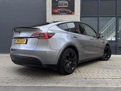 Grijs Gebruikt 2024 Tesla Model Y RWD SUV | € 36.999 (Eerlijke prijs)