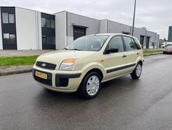 Geel Gebruikt 2009 Ford Fusion Cool & Sound Edition MPV | € 1.450 (Goede deal)