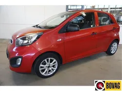 Rood Gebruikt 2011 Kia Picanto Hatchback | € 5.750 (Eerlijke prijs)