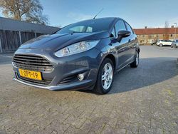 Grijs Gebruikt 2015 Ford Fiesta Titanium Hatchback | € 3.500 (Eerlijke prijs)